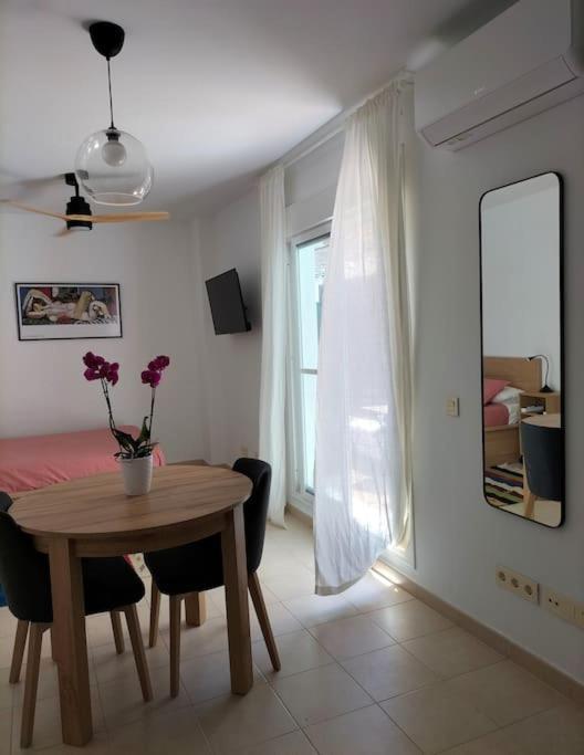 Estudio 52 Malaga Centrico Parking Gratuito Apartment Exterior foto